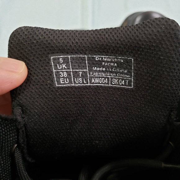 Doc Martens size 7 - Picture 5 of 8